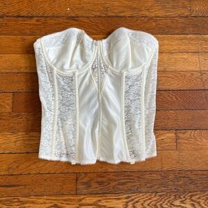 Elegant Cream Lace Bustier